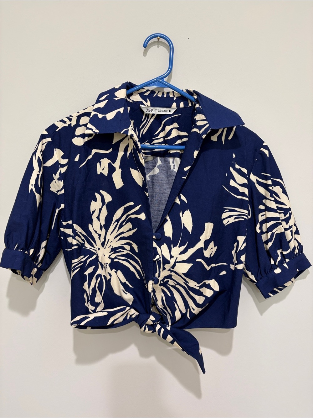 Zara Blue and White Floral Tie-Front Crop Shirt